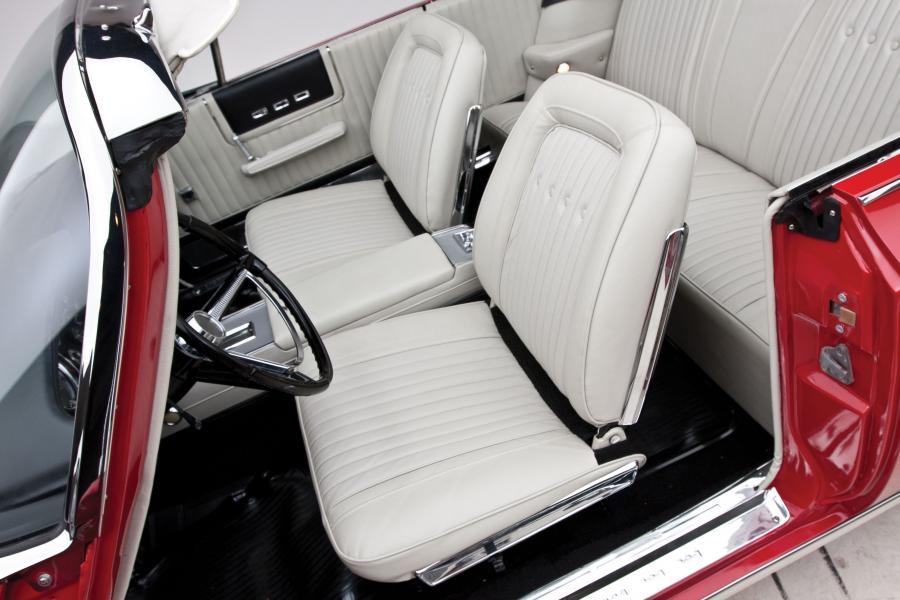  Chrysler 300 Sport Series Convertible Coupe 1963 года  (фото 6 из 21)